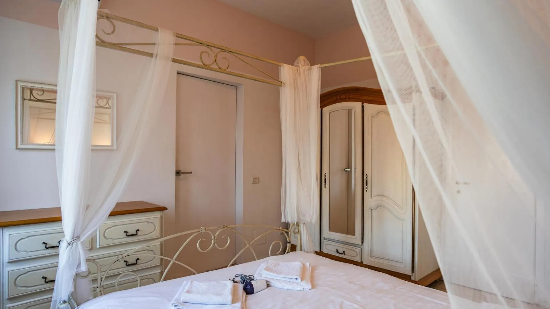 University Apartment Βουκουρέστι Ρουμανία